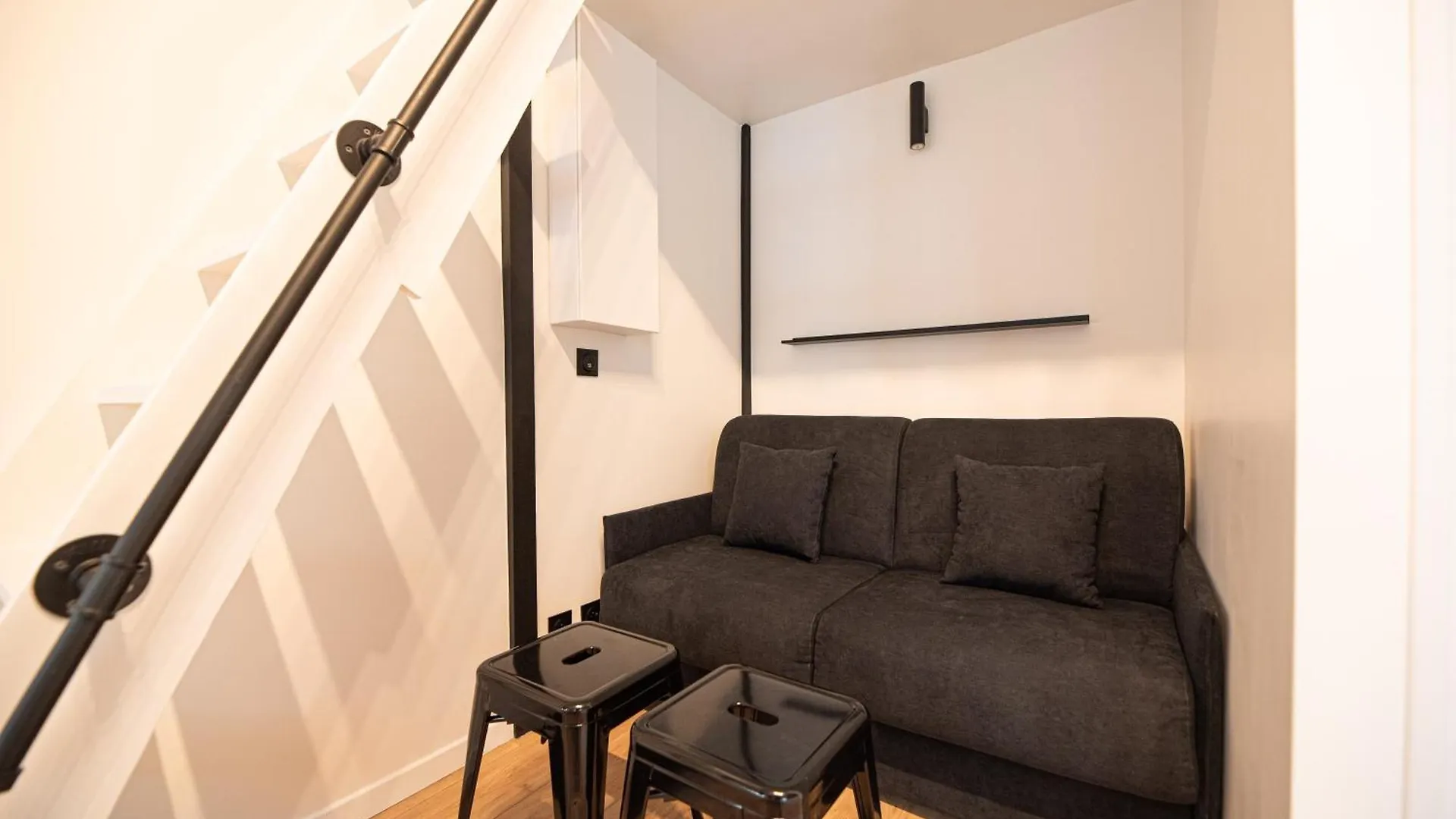 Lovely Nest In Apartment *